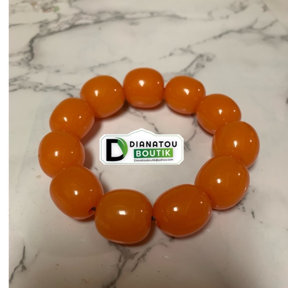 Vintage Faux Amber/Chunky Beads Expandable Bracelet.